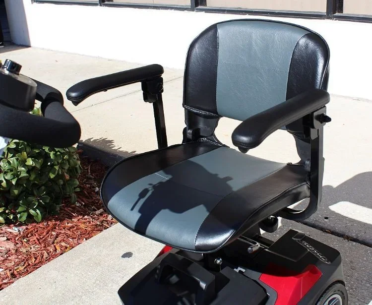 3-Wheel Mobility Scooter — Lightweight, Indoor/Outdoor (Rental) - Image 2